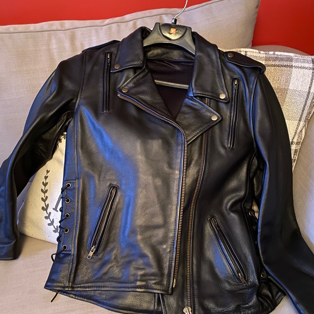 X element Women’s high grade leather biker jacket in nearly new condition!
